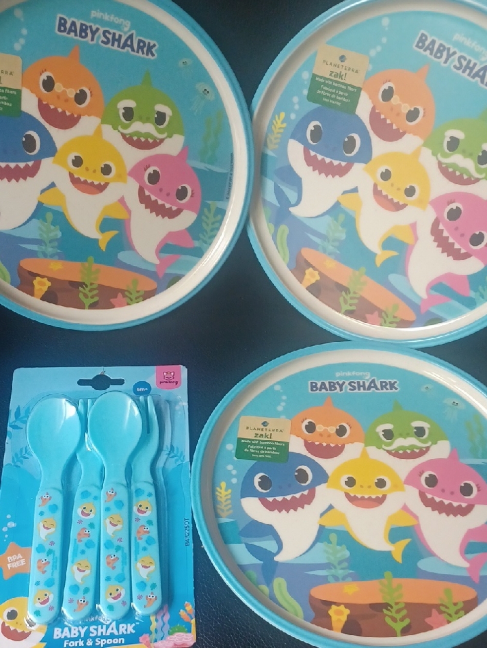 NICKELODEON BABY SHARK 4 PCS.KIDS DINNERWARE SET NEW